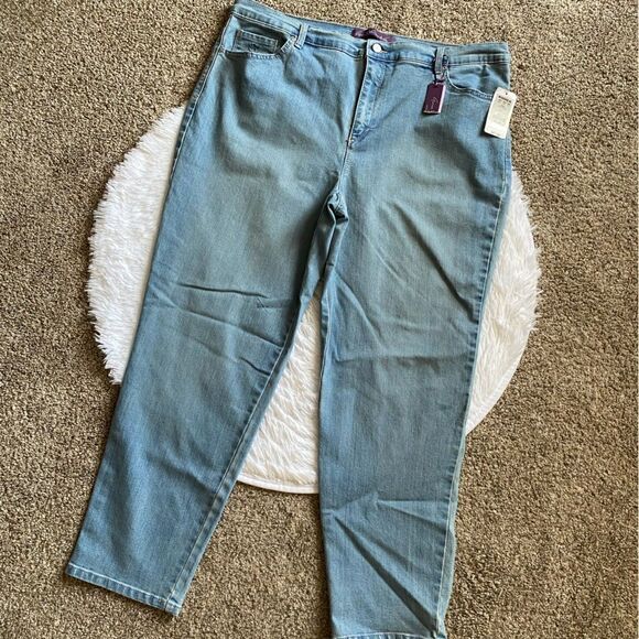 Gloria Vanderbilt Amanda Jeans New Womens Size 18W - Picture 1 of 8
